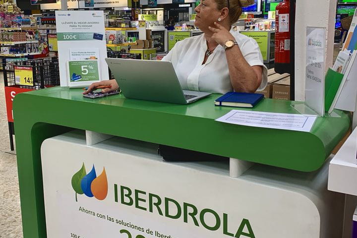 Visita nuestro stand de Iberdrola en Carrefour (A Coruña)